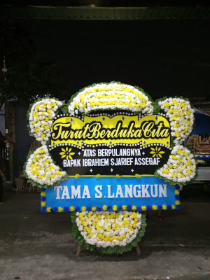 Papan Bunga Duka di Biawao